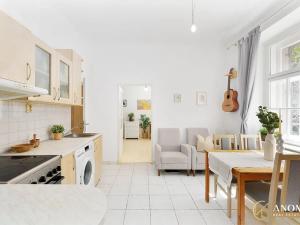 Prodej bytu 2+1, Praha - Bubeneč, Národní obrany, 51 m2