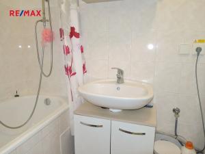 Prodej bytu 3+1, Hostivice, Za Zahradami, 78 m2