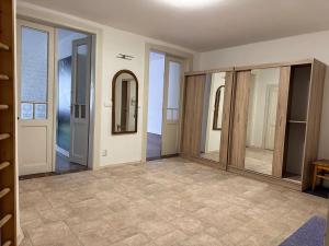Pronájem bytu 2+1, Praha - Nusle, Táborská, 95 m2