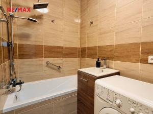 Prodej bytu 2+kk, Praha - Libuš, K lukám, 42 m2
