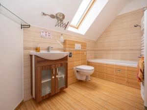 Prodej rodinného domu, Kunětice, 152 m2