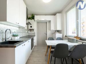 Prodej bytu 3+1, Husinec, Kostnická, 62 m2