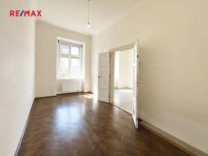 Pronájem bytu 3+1, Praha - Smíchov, Nádražní, 84 m2