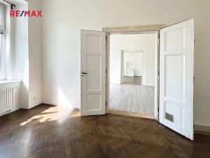 Pronájem bytu 3+1, Praha - Smíchov, Nádražní, 84 m2