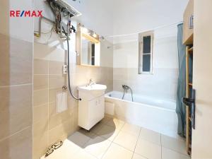 Pronájem bytu 3+1, Praha - Smíchov, Nádražní, 95 m2