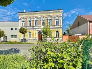 Prodej bytu 2+1, Holešov, nám. Svobody, 69 m2