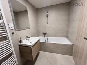 Pronájem bytu 2+kk, Praha - Chodov, Drahňovická, 53 m2