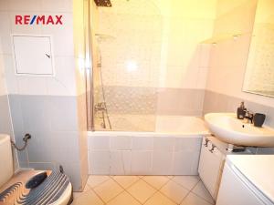 Pronájem bytu 1+kk, Praha - Záběhlice, Mikanova, 42 m2