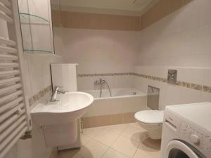 Pronájem bytu 1+kk, Praha - Stodůlky, Nad Dalejským údolím, 38 m2