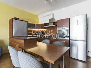 Prodej bytu 2+kk, Praha - Vysočany, Poděbradská, 52 m2