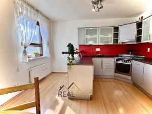 Prodej bytu 3+kk, Praha - Zbraslav, Neumannova, 77 m2