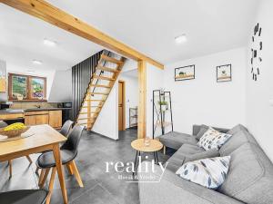Prodej vícegeneračního domu, Perná, 205 m2
