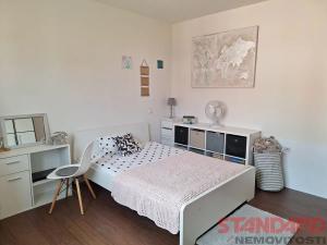 Prodej bytu 2+kk, Tlučná, Pod Školkou, 71 m2
