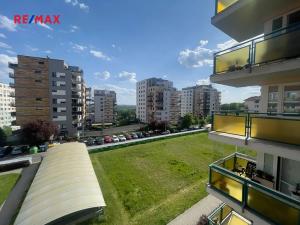 Pronájem bytu 1+kk, Praha - Horní Měcholupy, Padovská, 32 m2