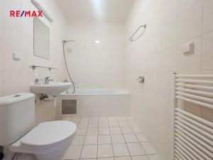 Pronájem bytu 1+kk, Praha - Horní Měcholupy, Padovská, 32 m2