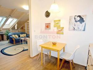 Pronájem bytu 2+1, Praha - Šeberov, 56 m2