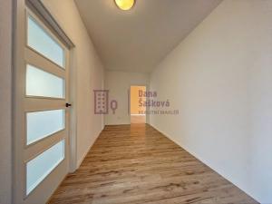 Pronájem bytu 3+1, Jindřichův Hradec, Kosmonautů, 82 m2