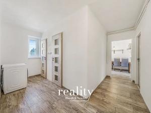 Prodej bytu 3+1, Znojmo, nám. Kpt. Otm. Chlupa, 73 m2