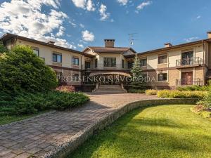 Prodej vily, Sulice, 290 m2