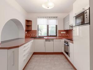 Prodej vily, Sulice, 290 m2