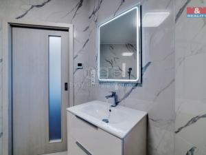 Prodej bytu 4+1, Cheb, Májová, 121 m2