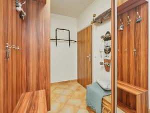 Prodej bytu 2+kk, Praha - Dubeč, Dubeckého, 53 m2