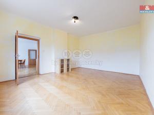 Pronájem bytu 3+1, Karlovy Vary - Dvory, Závodní, 100 m2