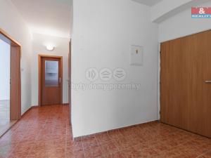 Pronájem bytu 3+1, Karlovy Vary - Dvory, Závodní, 100 m2