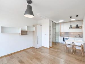 Pronájem bytu 2+kk, Praha - Dejvice, Zemědělská, 50 m2