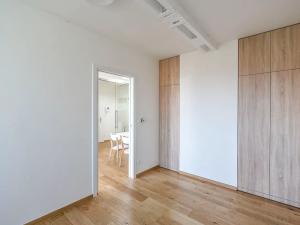 Pronájem bytu 2+kk, Praha - Dejvice, Zemědělská, 50 m2