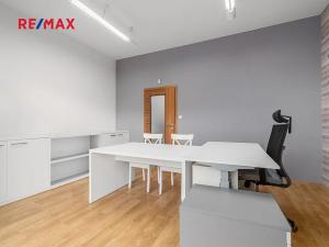 Pronájem kanceláře, Plzeň, Plaská, 65 m2