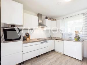 Prodej rodinného domu, Kamenice, Hledíková, 116 m2