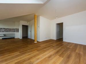 Pronájem bytu 2+kk, Praha - Libeň, Vacínova, 62 m2