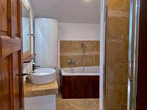 Pronájem bytu 4+kk, Praha - Nové Město, Na výtoni, 86 m2