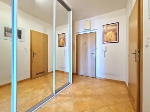 Pronájem bytu 1+kk, Praha - Kunratice, Za valem, 39 m2