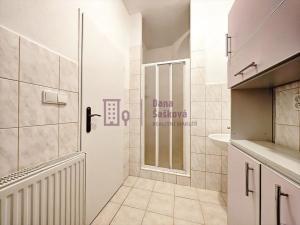 Pronájem bytu 2+1, Jindřichův Hradec, nám. Míru, 50 m2