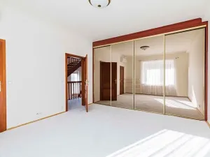 Prodej rodinného domu, Praha - Ruzyně, Huberova, 270 m2