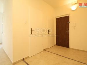 Pronájem bytu 3+1, Ostrov, Májová, 70 m2