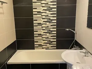 Pronájem bytu 2+kk, Praha - Kobylisy, Famfulíkova, 44 m2