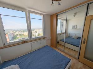 Pronájem bytu 2+kk, Praha - Troja, Hnězdenská, 36 m2