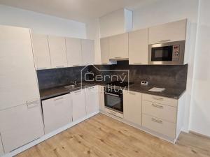 Pronájem bytu 2+kk, Pardubice, Na Spravedlnosti, 69 m2