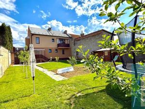Prodej rodinného domu, Rataje, 205 m2