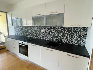 Prodej bytu 2+kk, Praha - Smíchov, U Okrouhlíku, 49 m2