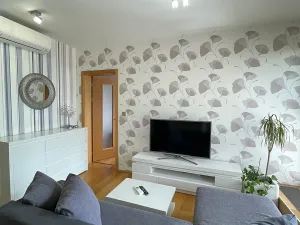 Prodej bytu 2+kk, Praha - Smíchov, U Okrouhlíku, 49 m2