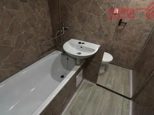 Pronájem bytu 2+1, Chomutov, Dřínovská, 62 m2