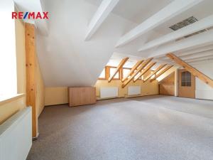 Prodej kanceláře, Šumperk, nám. Míru, 200 m2
