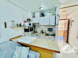 Prodej bytu 1+kk, Torrevieja, Španělsko, 23 m2