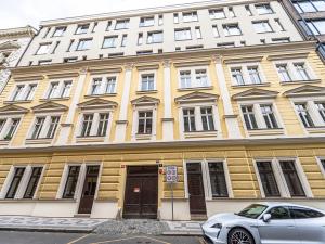 Pronájem bytu 1+1, Praha - Smíchov, Na Valentince, 50 m2