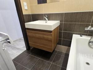 Pronájem bytu 2+1, Dobev, 80 m2