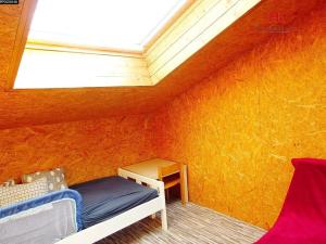 Pronájem chaty, Benešov, 25 m2